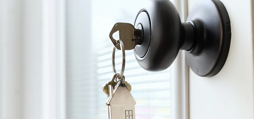 Bifold Door Knob Replacement in Richmond, California