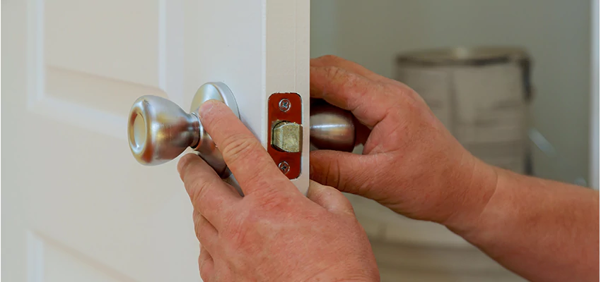 AAA Locksmiths For lock Replacement in Richmond, California